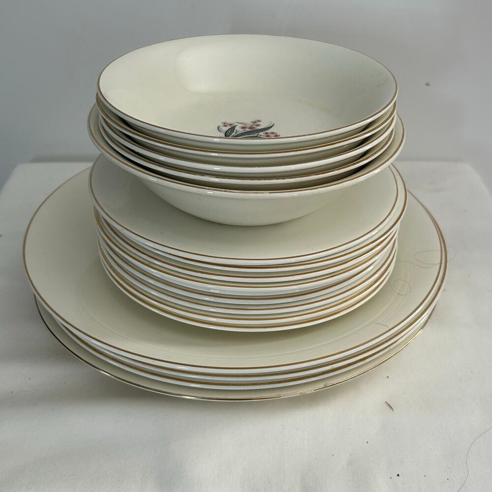 Vintage Enoch Wedgwood 18 Pc Dinnerware Set Red Floral Gold Trim England